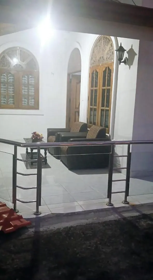 King Paradise By Hotel Oviniru Sri Lanka