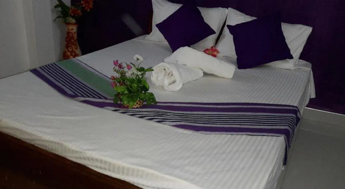 King Paradise By Hotel Oviniru Sri Lanka