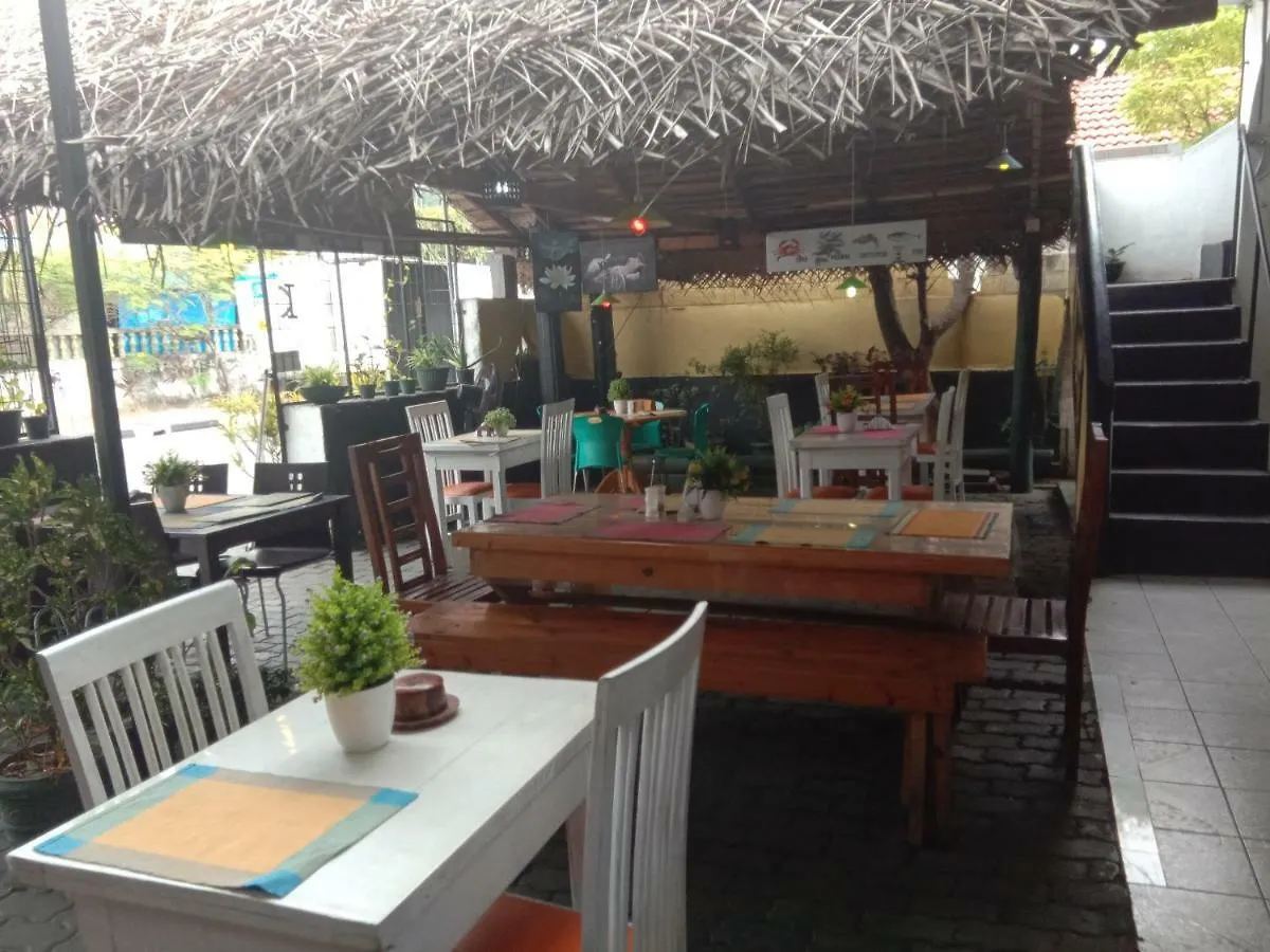 King Paradise By Hotel Oviniru Sri Lanka